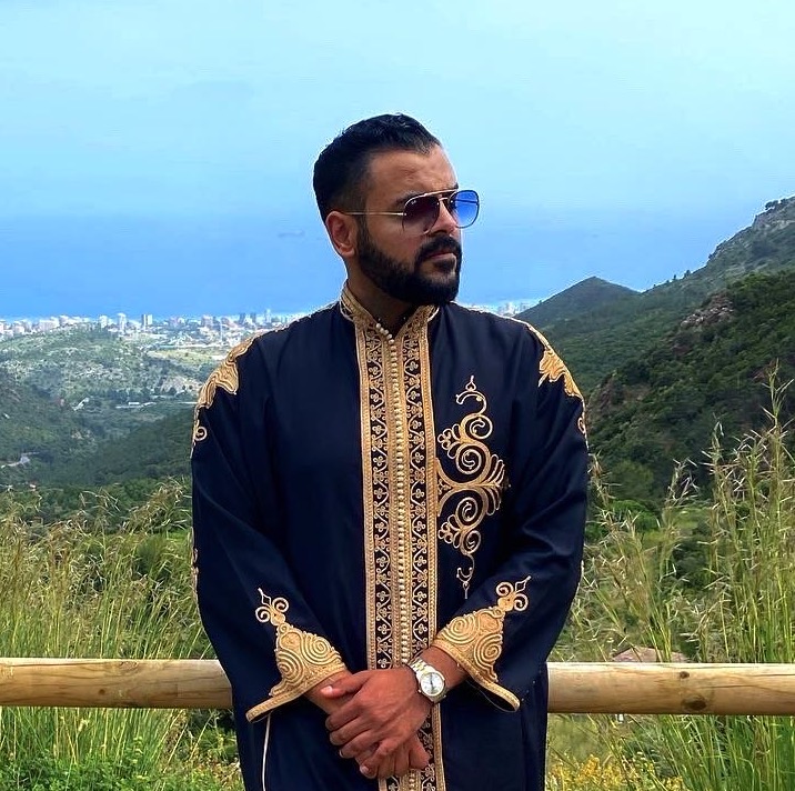 Mohamed Maddi, responsable de Reformas, sobre la costa